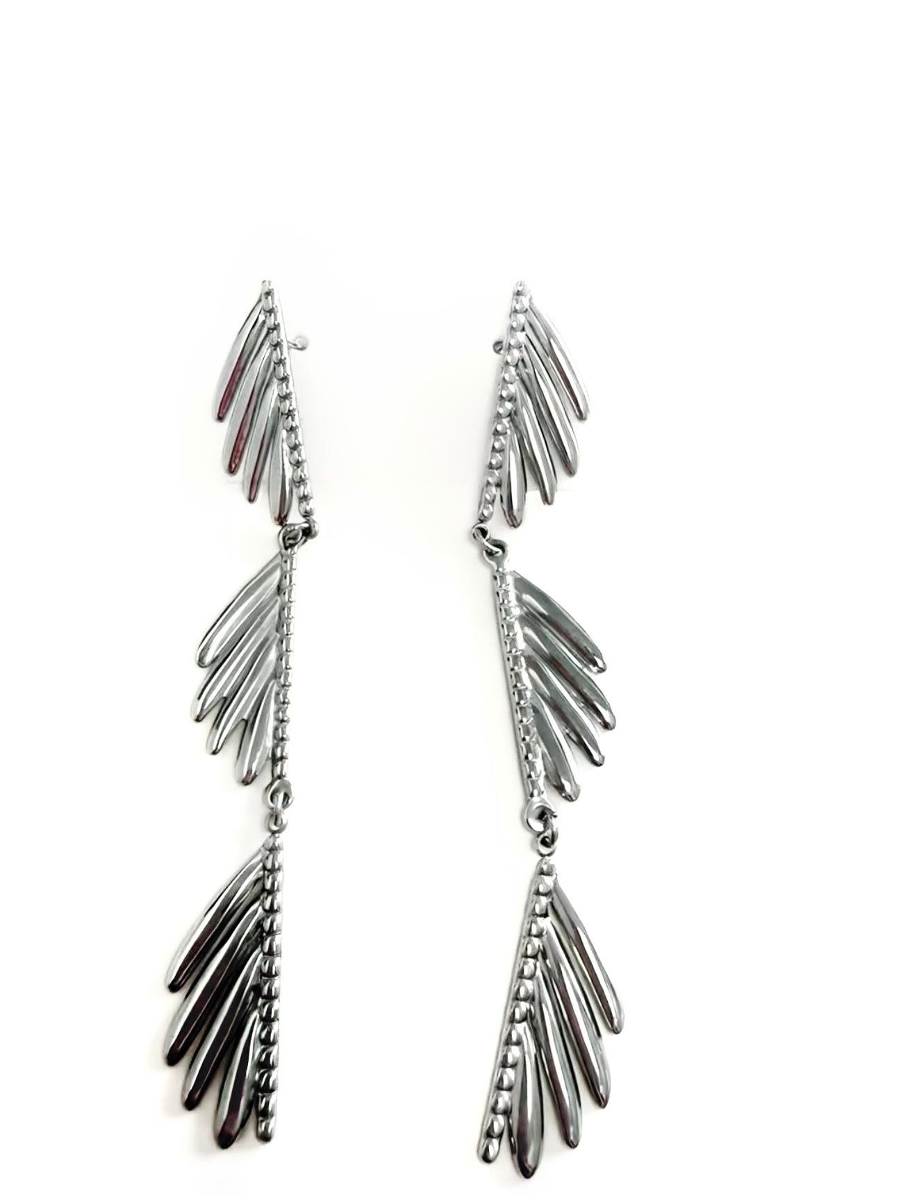 Metallic wing