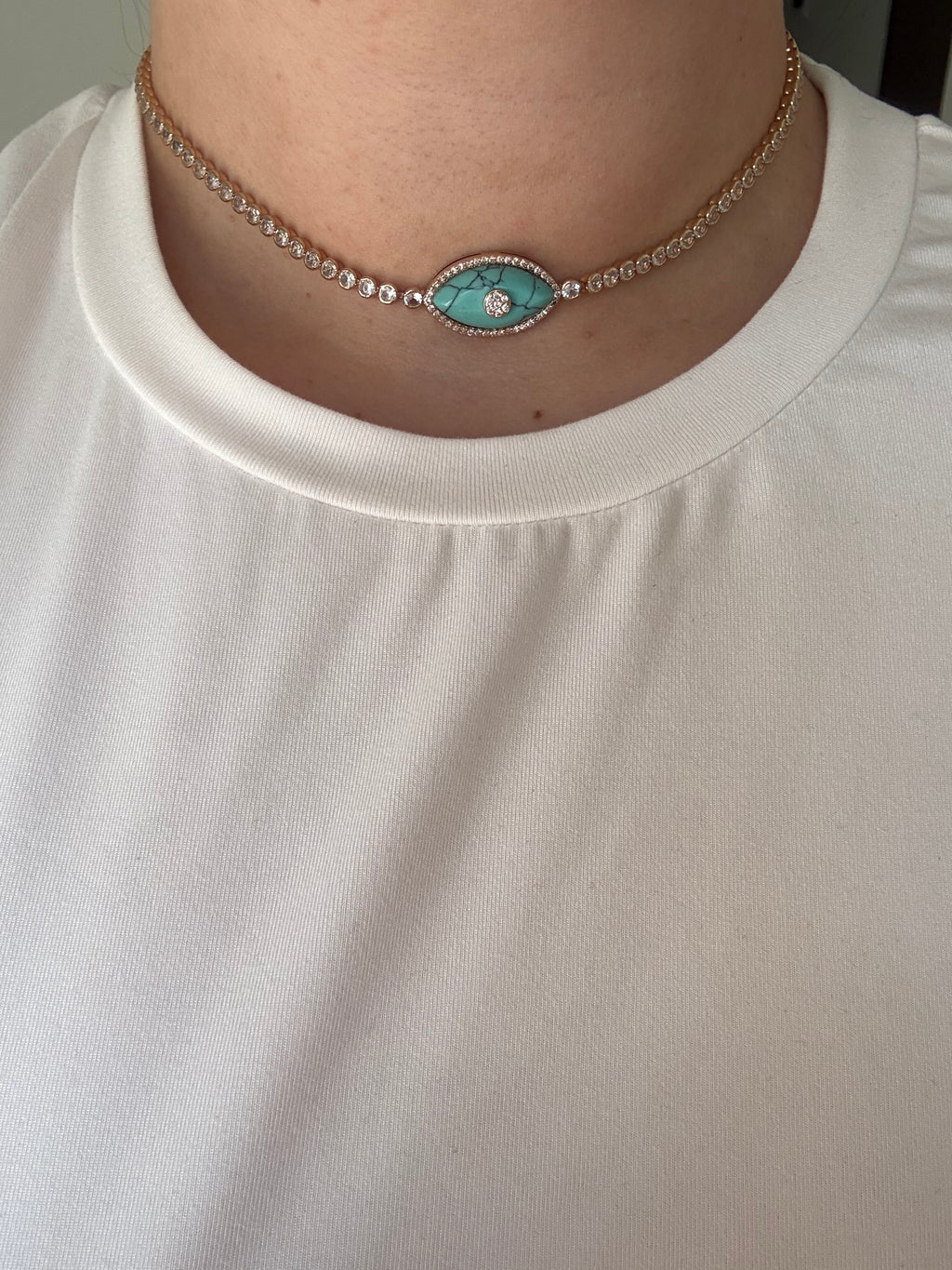 Eye Blue Choker