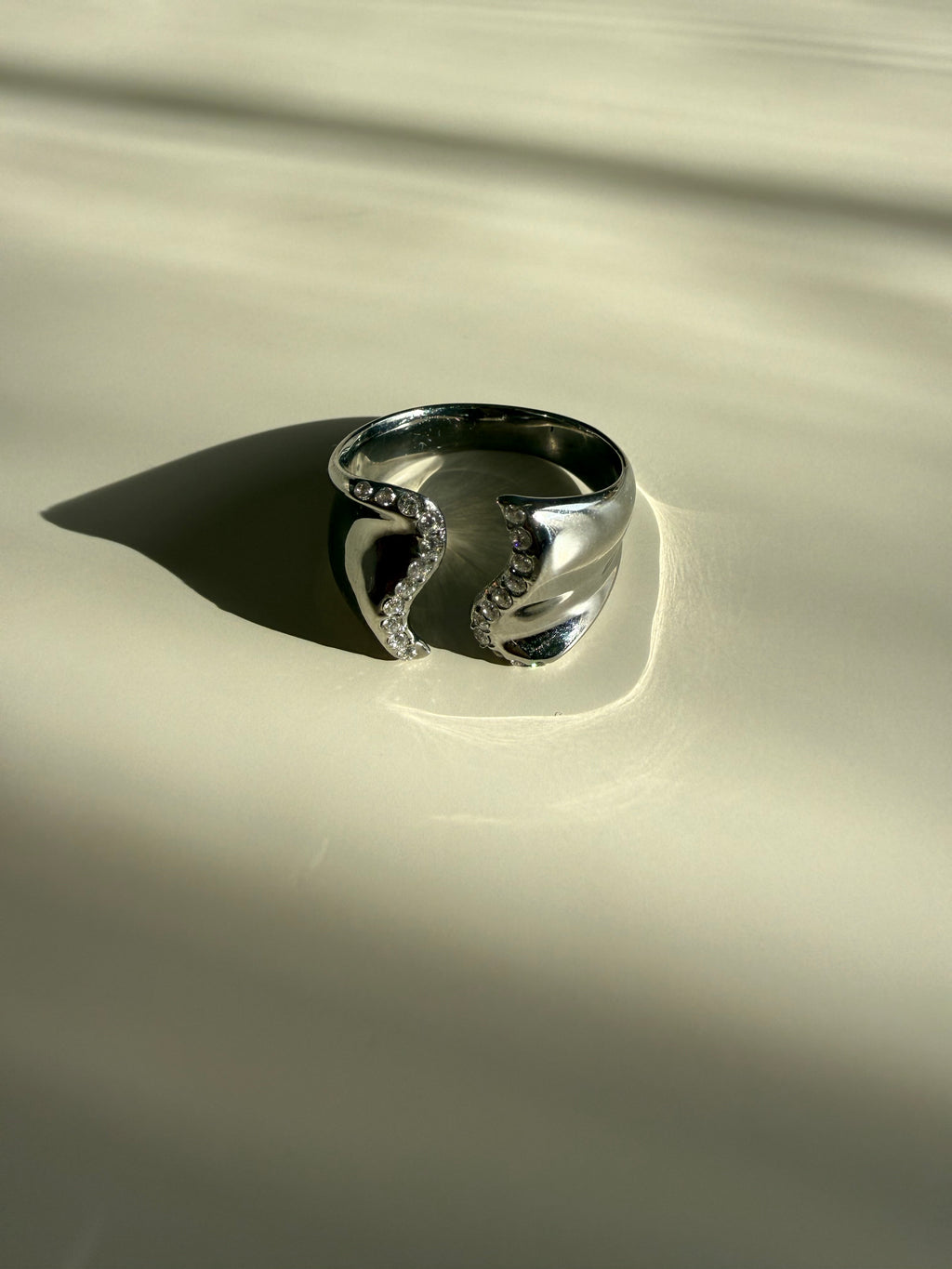 Wave Sparkle Silver Ring
