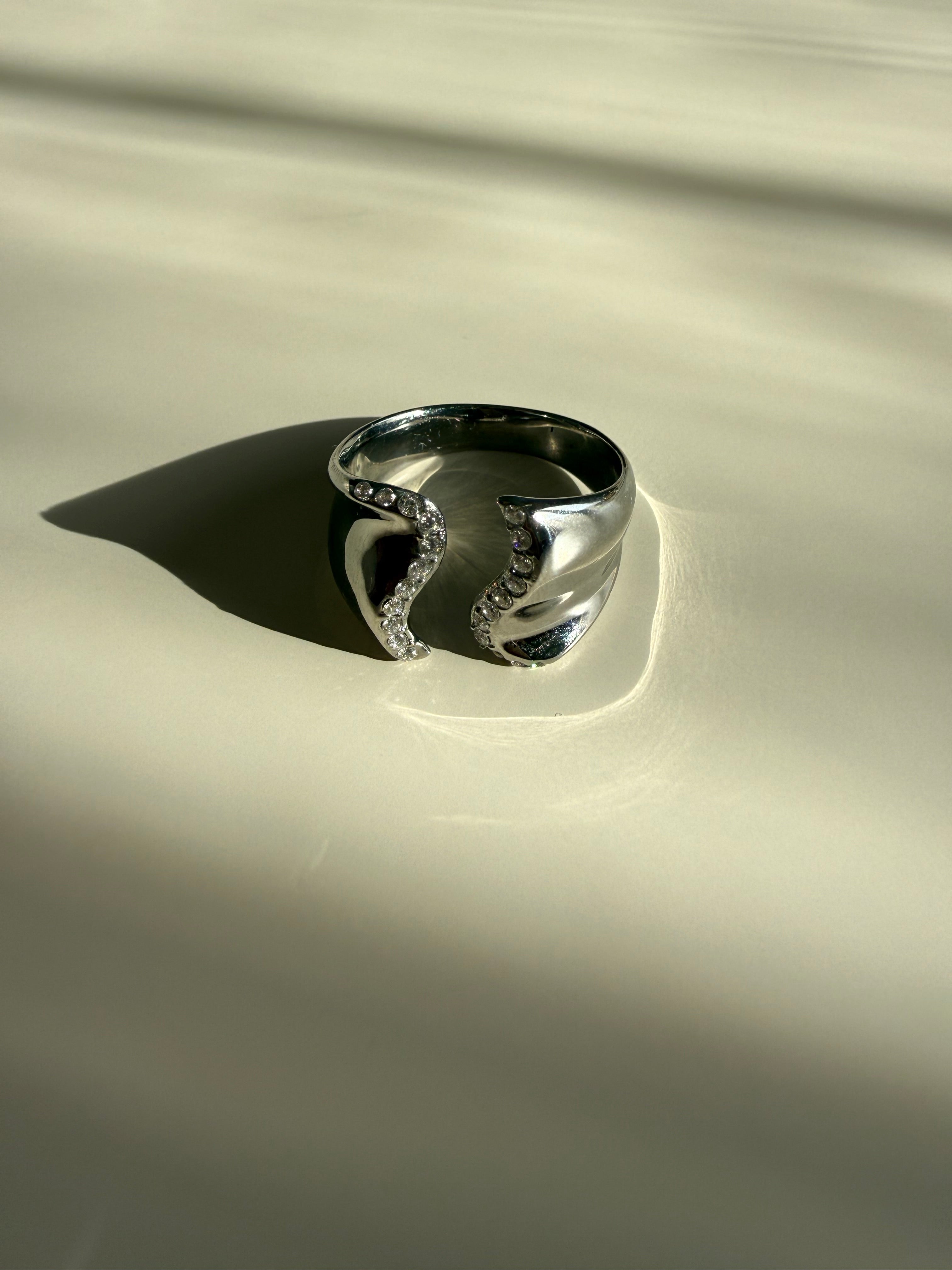 Wave Sparkle Silver Ring