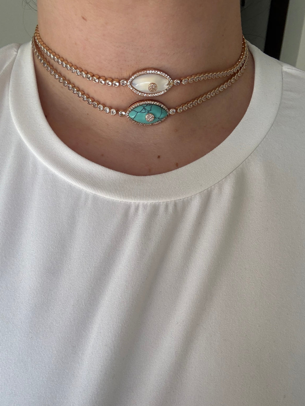 Eye Blue Choker