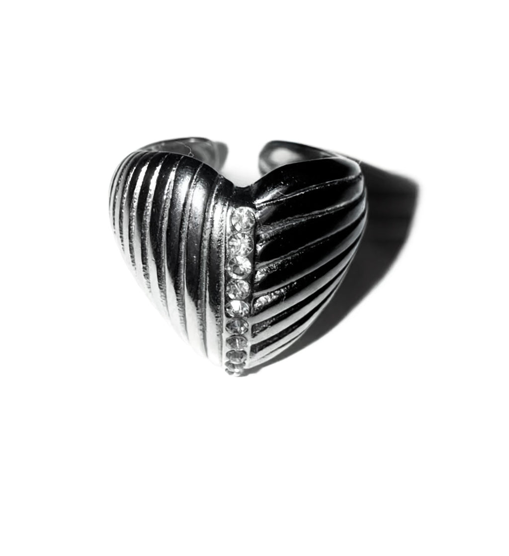 Heartline Ring