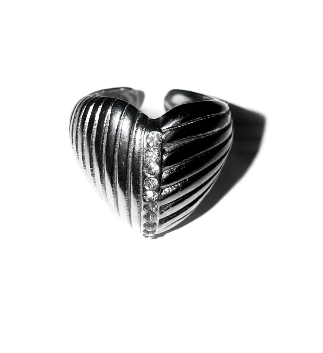 Heartline Ring