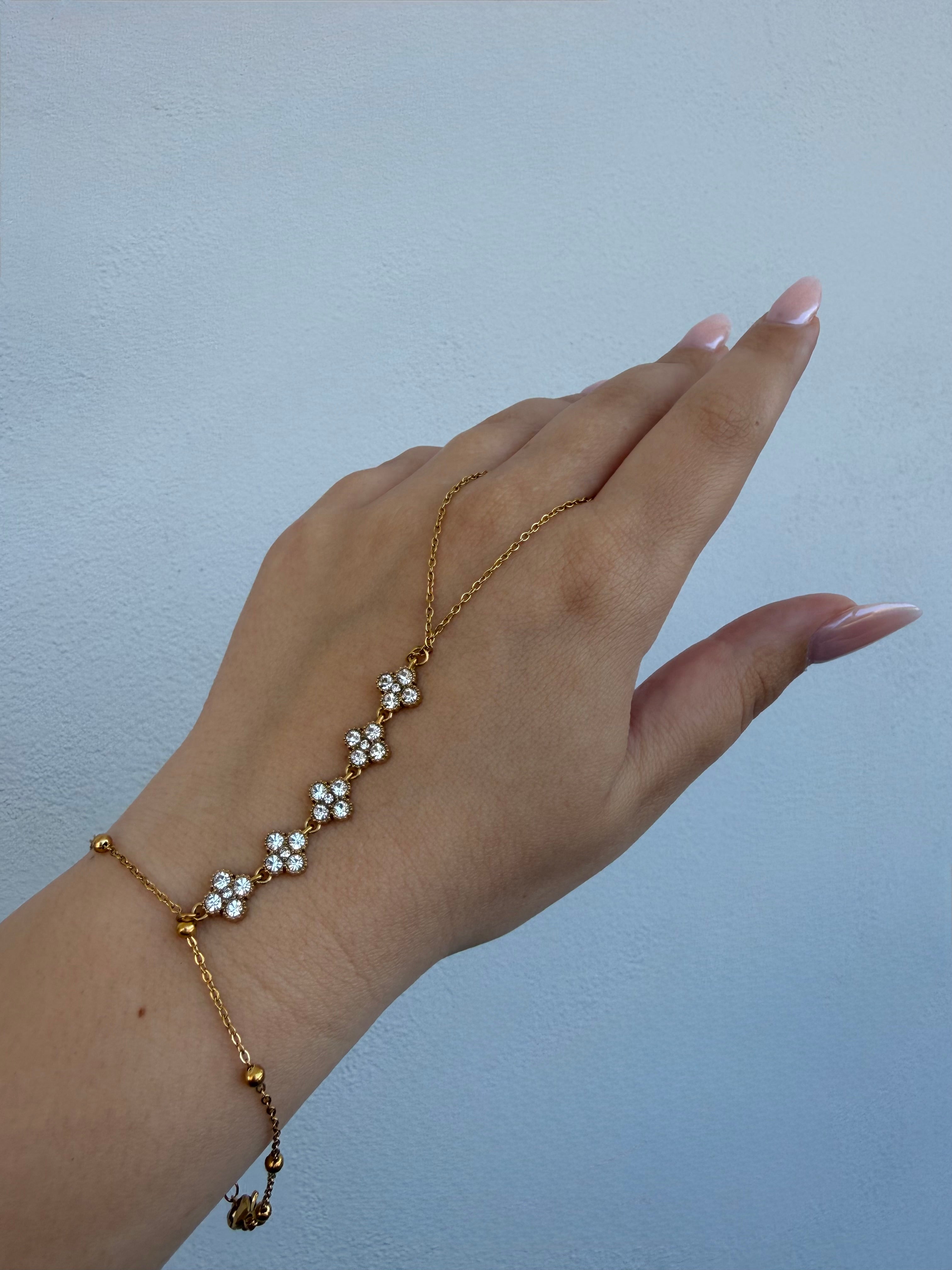 Arthuria Hand-Chain Bracelet