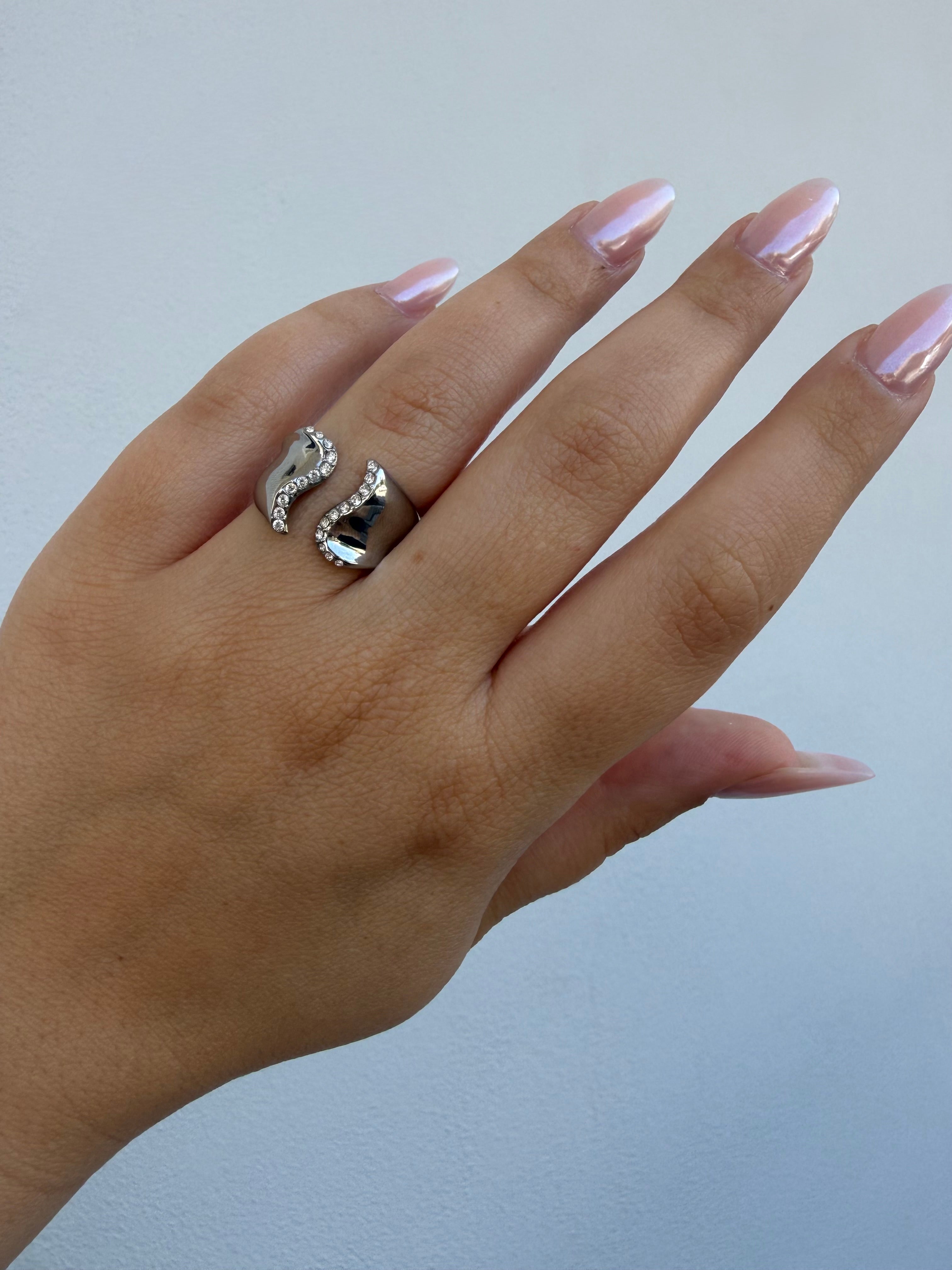 Wave Sparkle Silver Ring