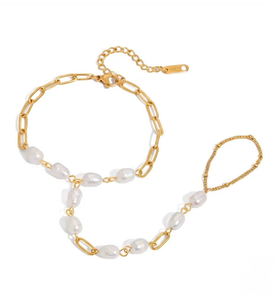 Thalassa Pearl Hand Chain