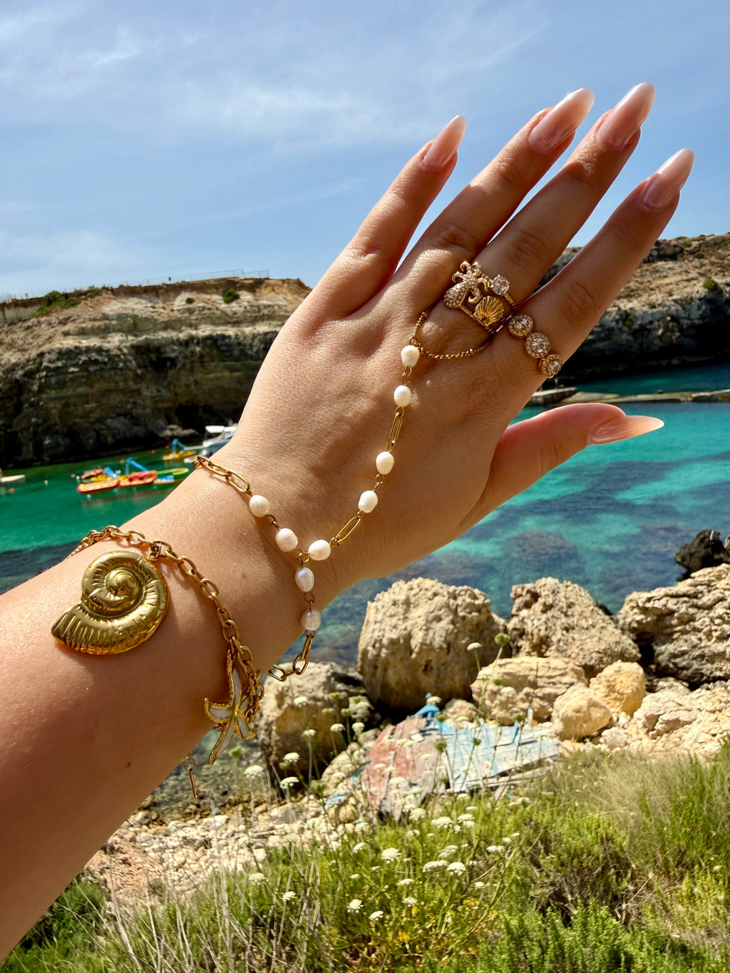 Thalassa Pearl Hand Chain