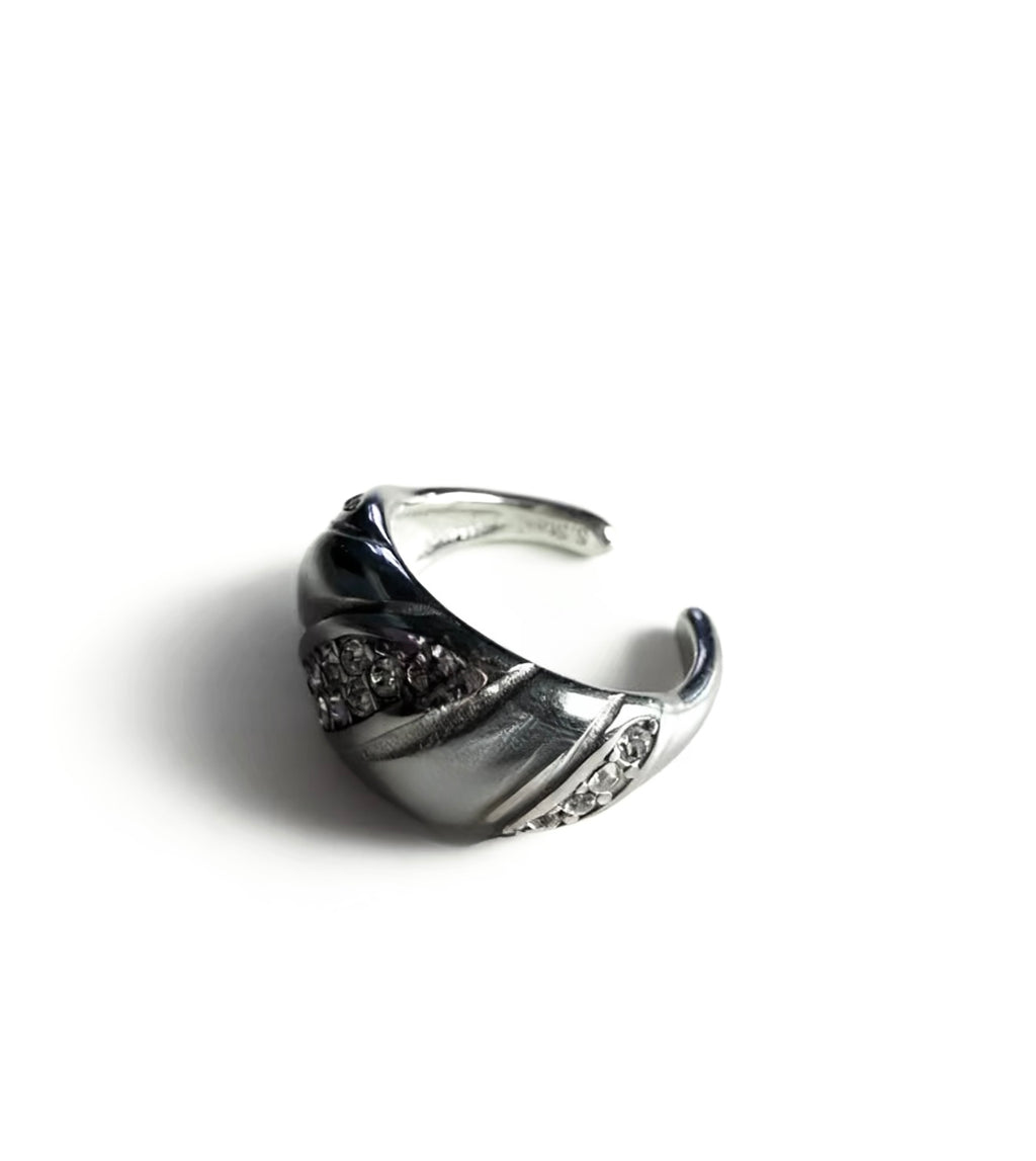 Noir Sevalie Ring