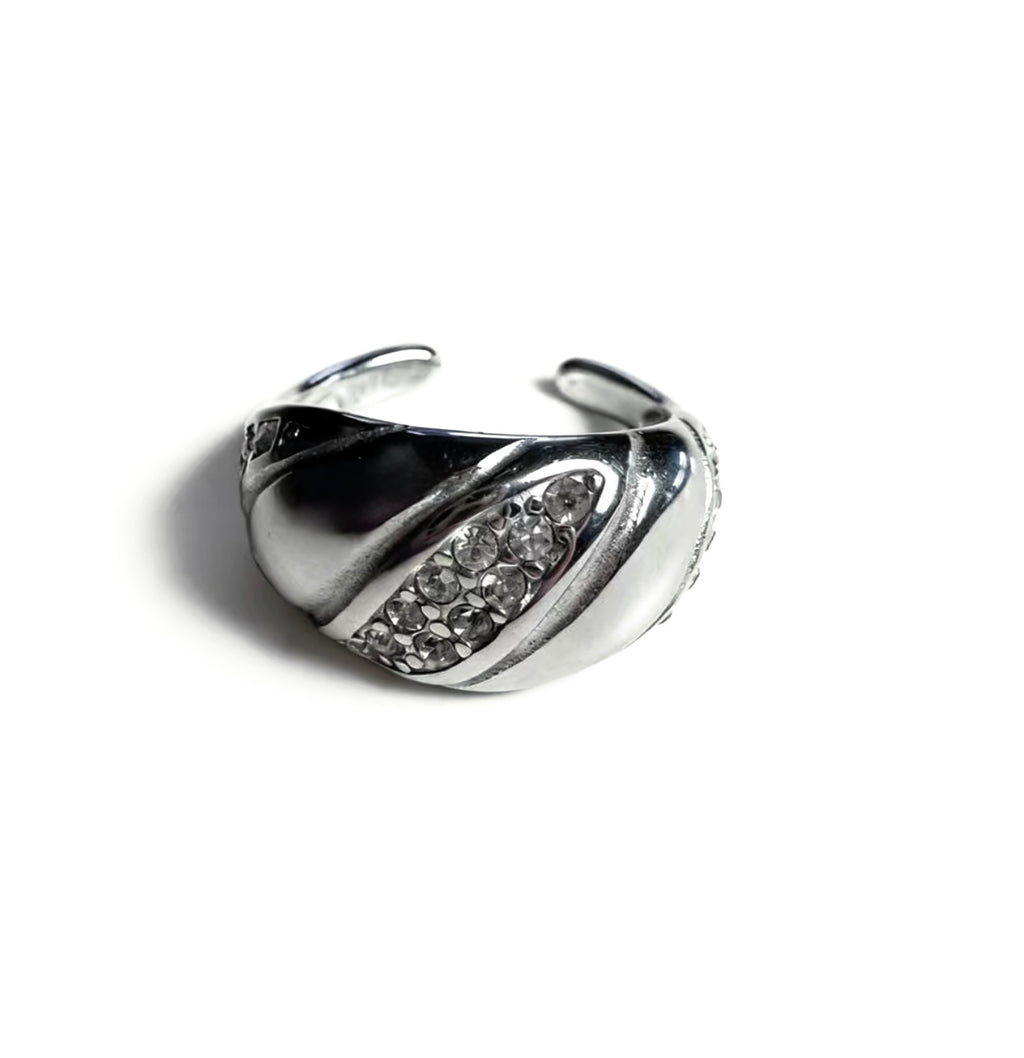 Noir Sevalie Ring